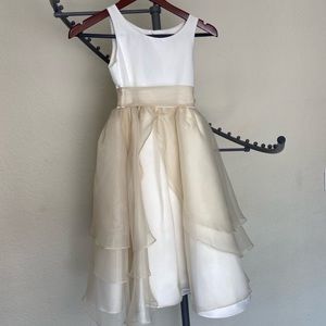Girls dress